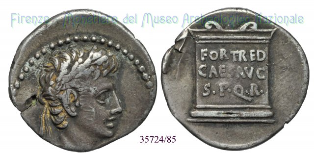 FORT RED CAES AVG SPQR / RIC 54a 20-19 a.C. (Colonia Patricia)